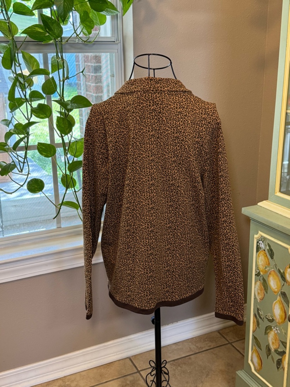 Leopard Print Zip-Up Jacket - Picture 10 of 13